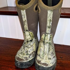 Camo Bog Boots size 11